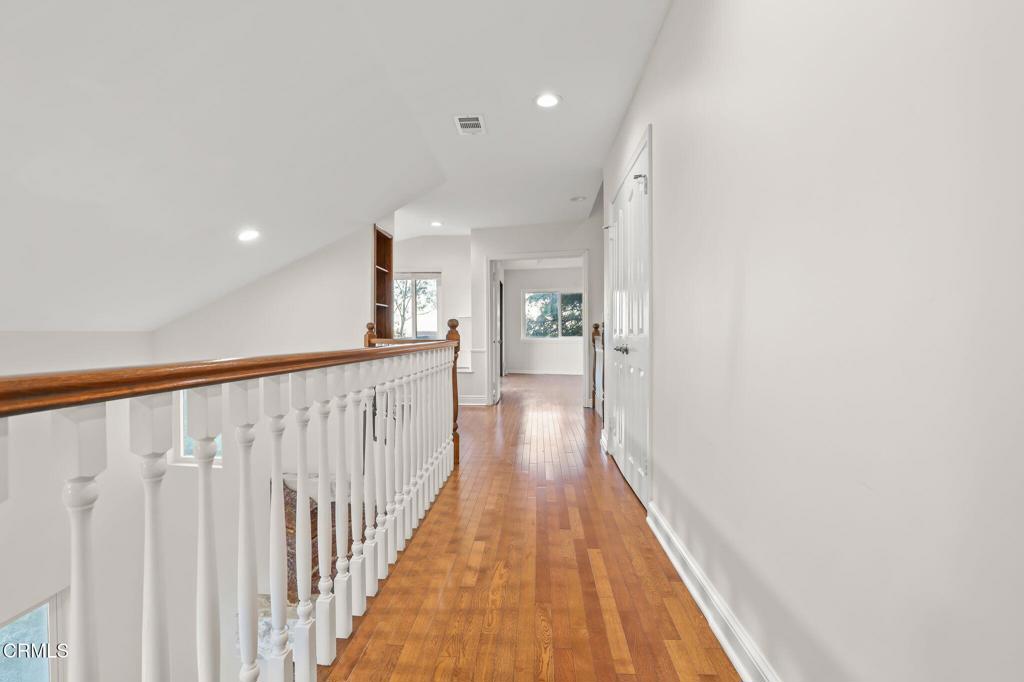 920 Glen Oaks Boulevard