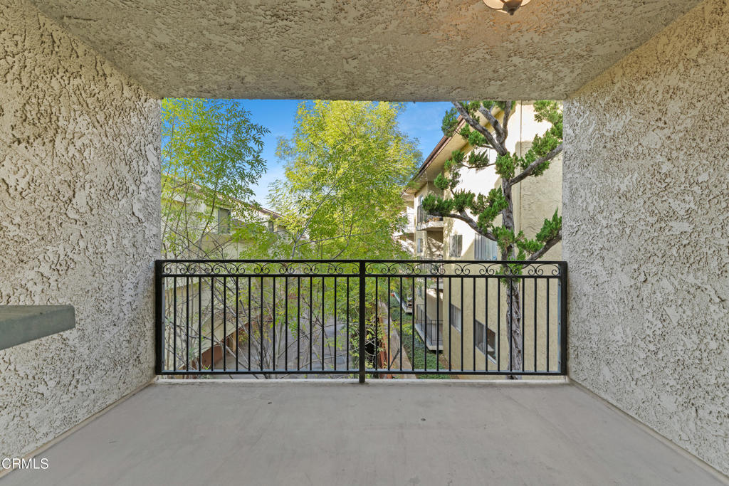 277 Pleasant St Street 201