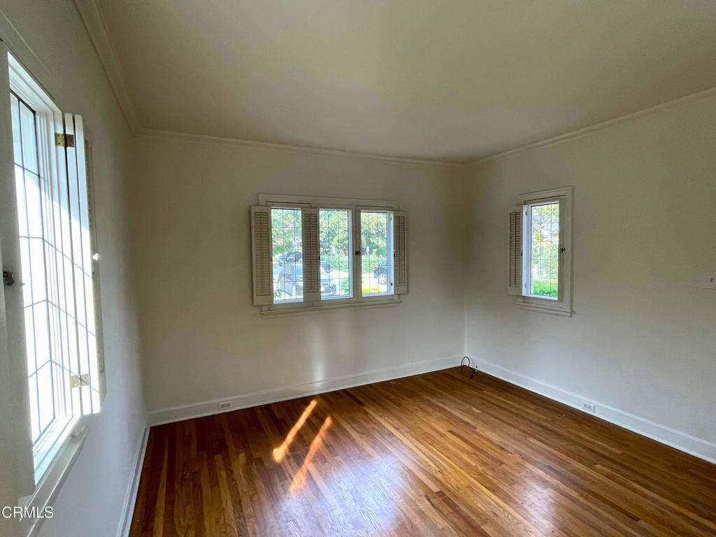 31 Oak Knoll Gardens Drive