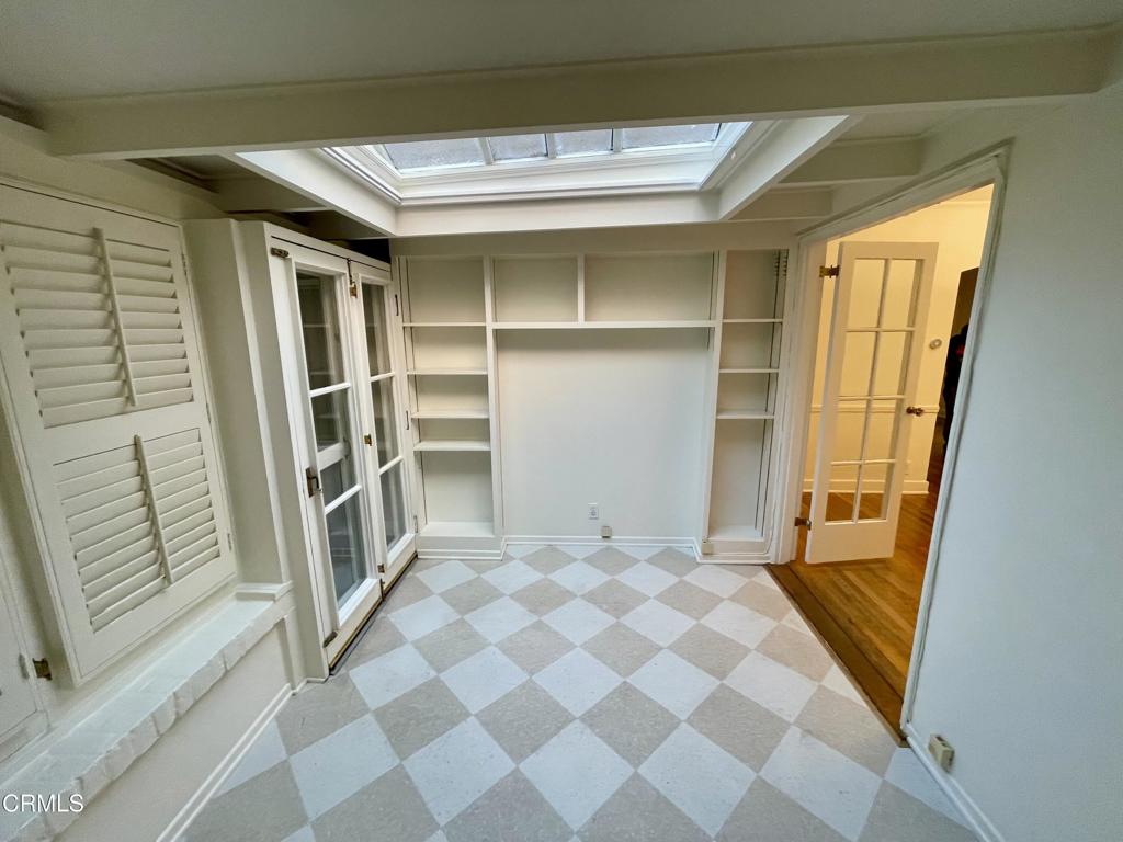 31 Oak Knoll Gardens Drive