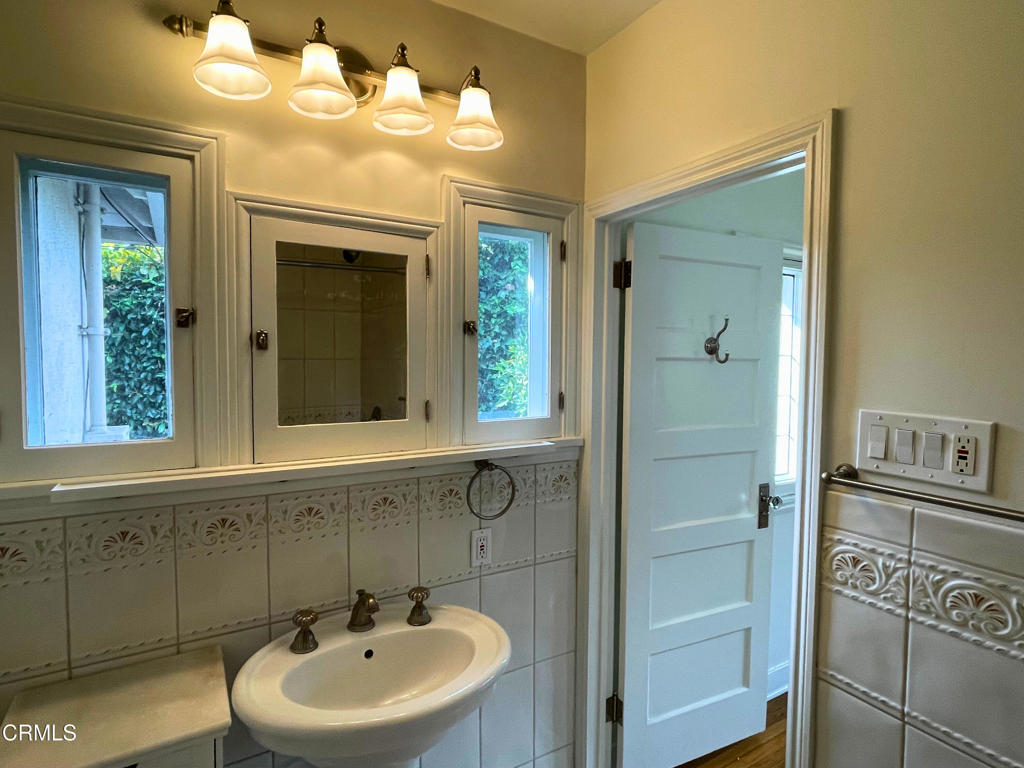 31 Oak Knoll Gardens Drive