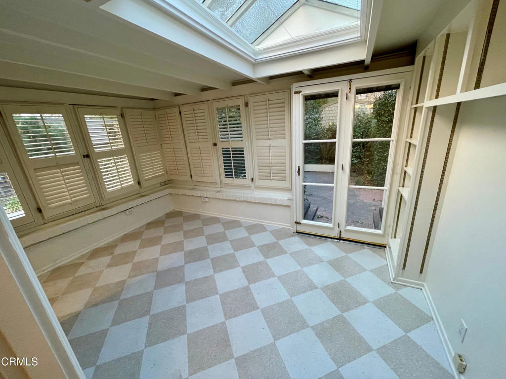 31 Oak Knoll Gardens Drive