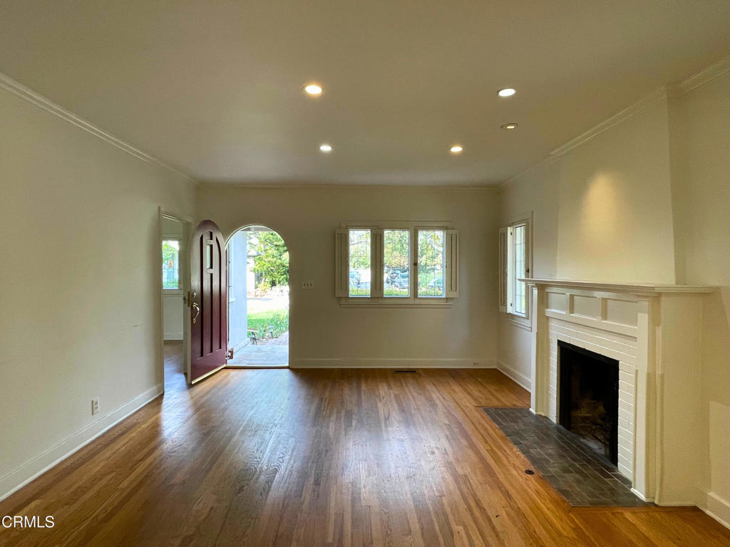 31 Oak Knoll Gardens Drive