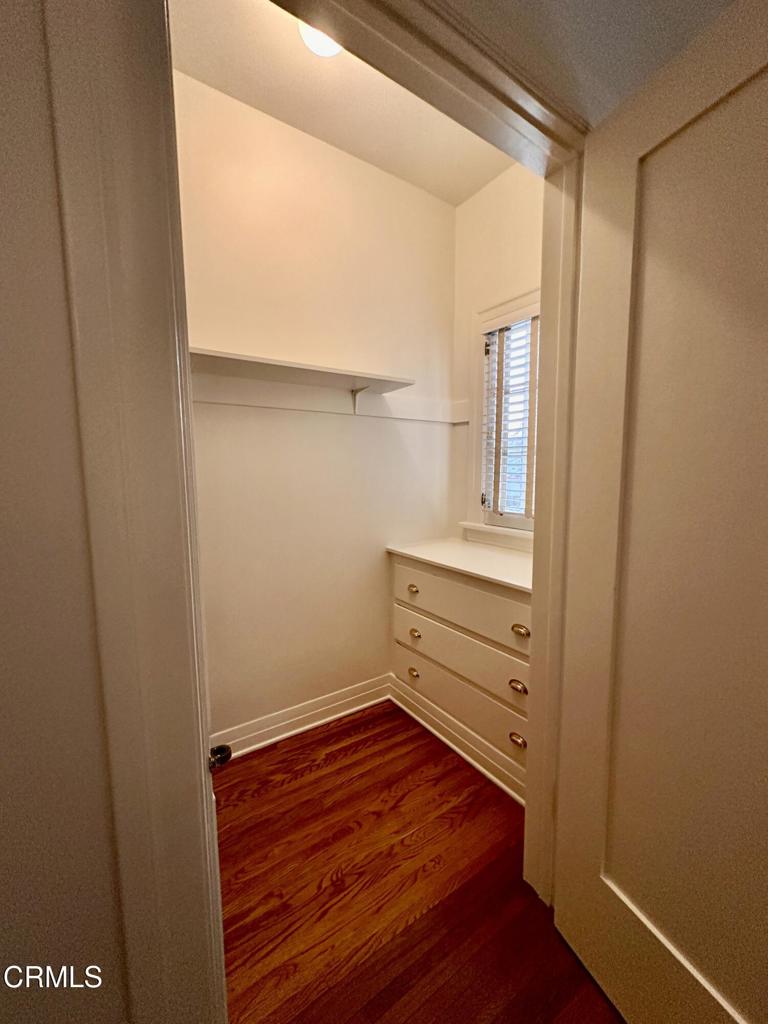 588 S Mentor Avenue B