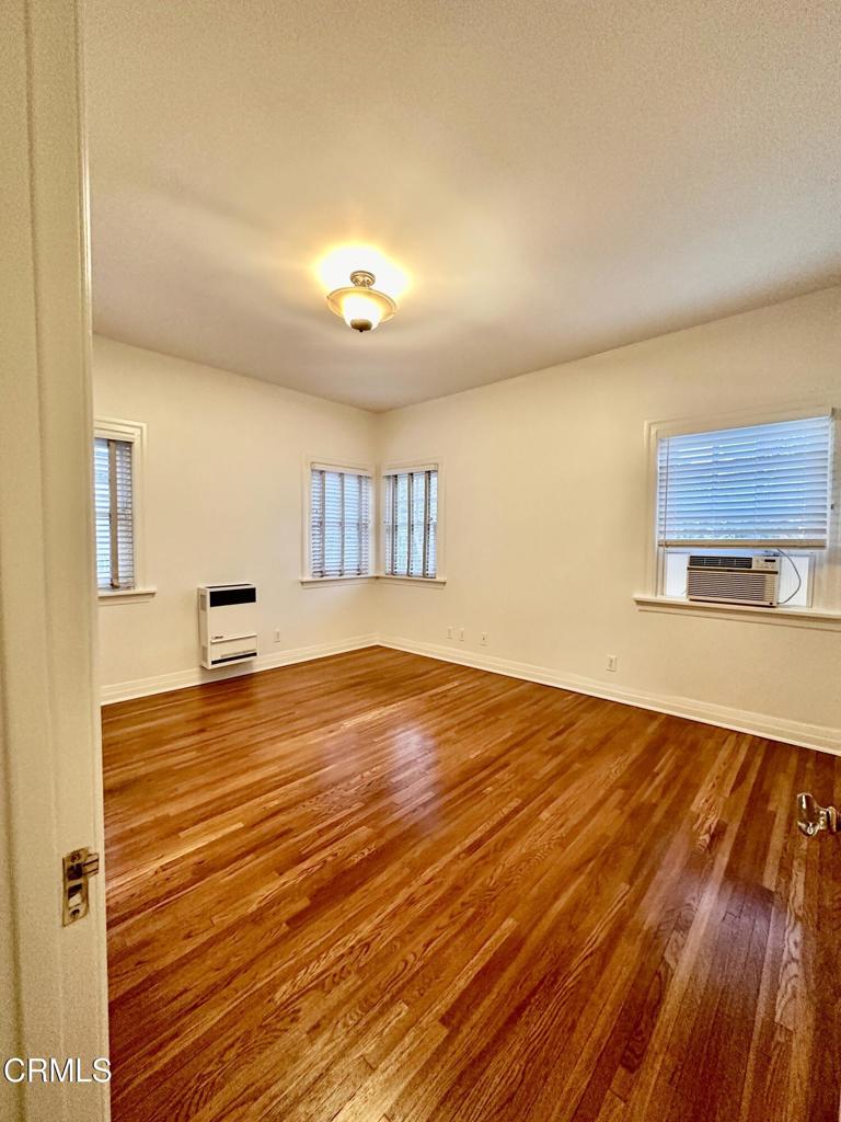 588 S Mentor Avenue B