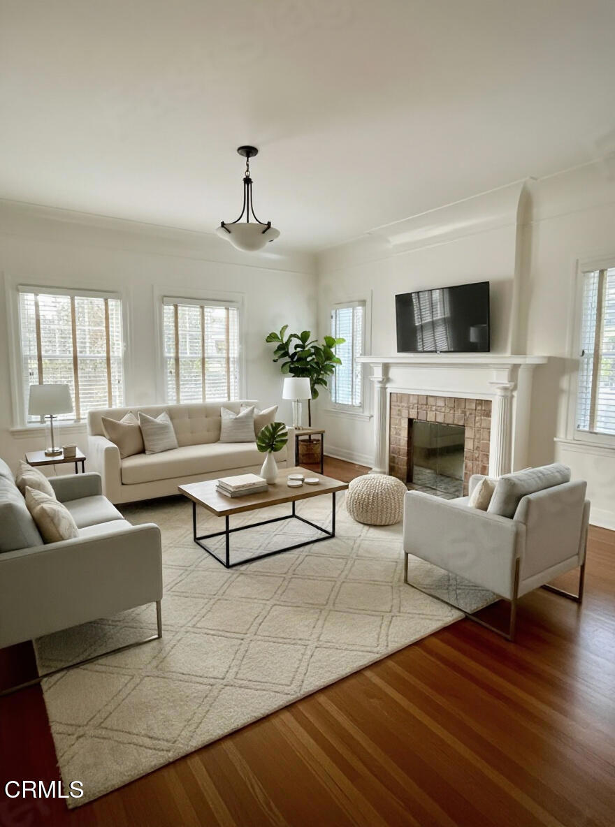 588 S Mentor Avenue B