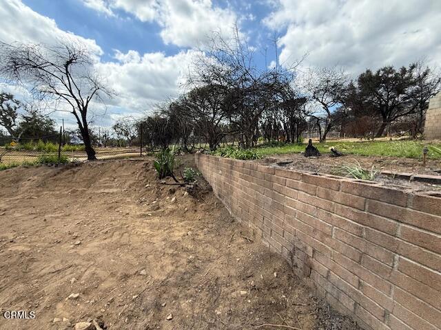 563 E Las Flores Drive