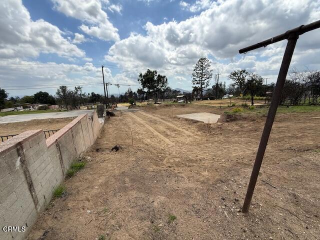 563 E Las Flores Drive