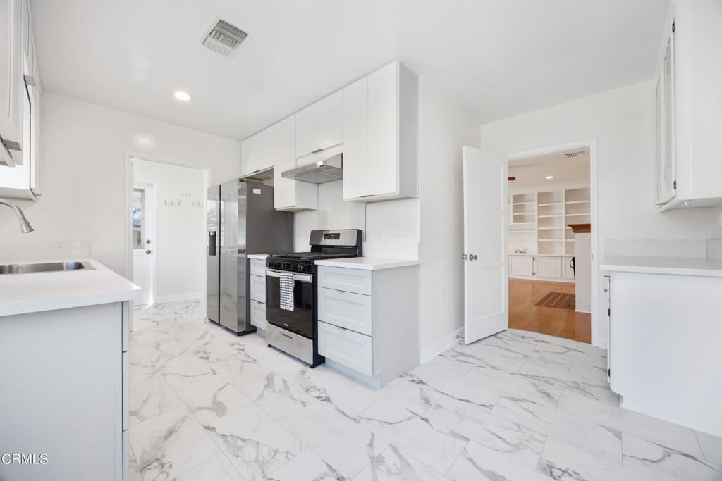 2380 Queensberry Road