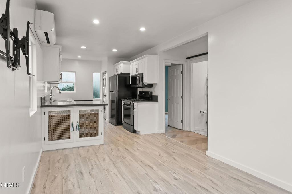 1047 E Brenner Place