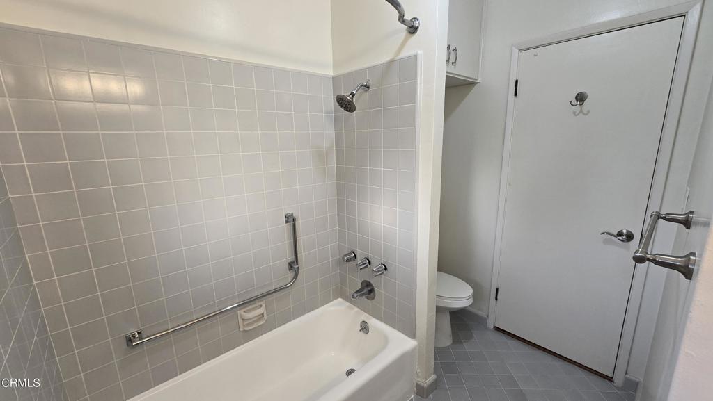 1483 N Altadena Drive