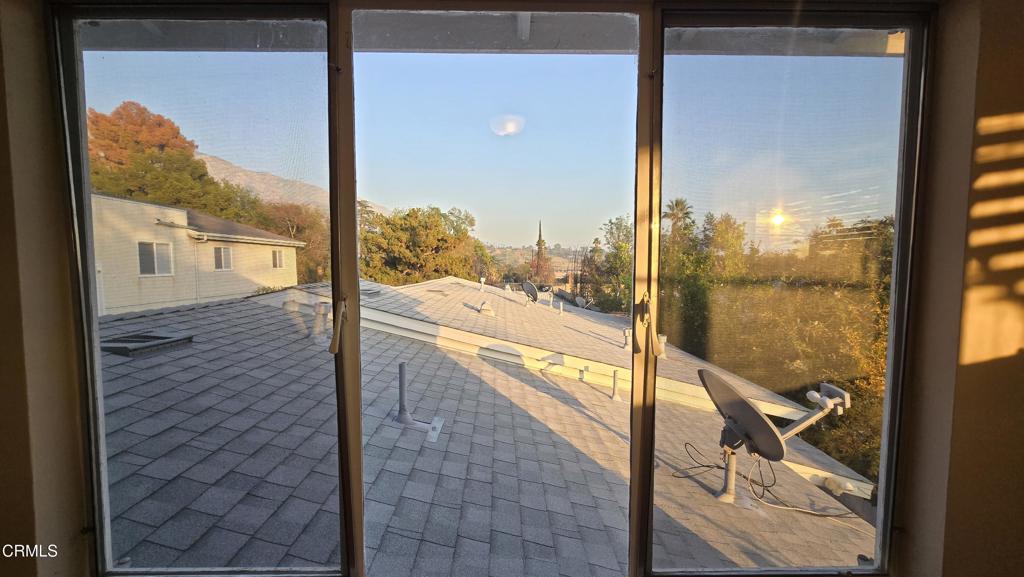 1483 N Altadena Drive