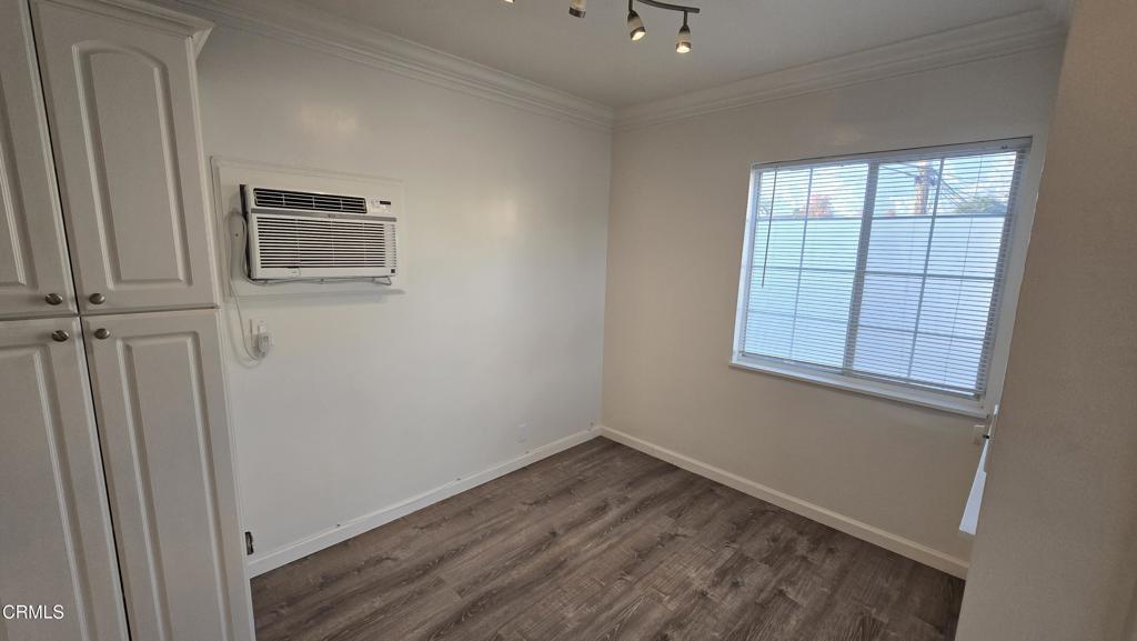 1483 N Altadena Drive