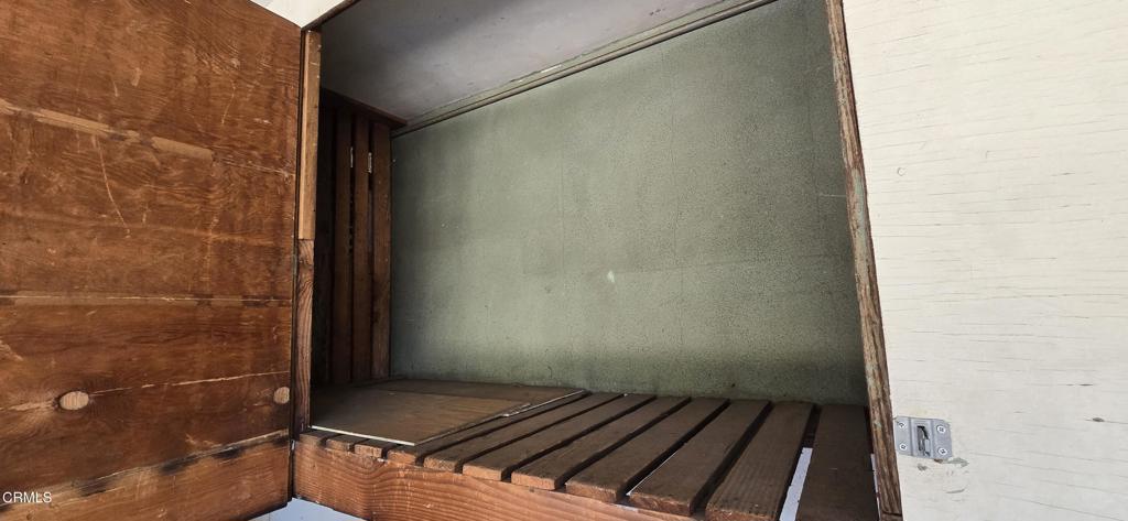 1483 N Altadena Drive