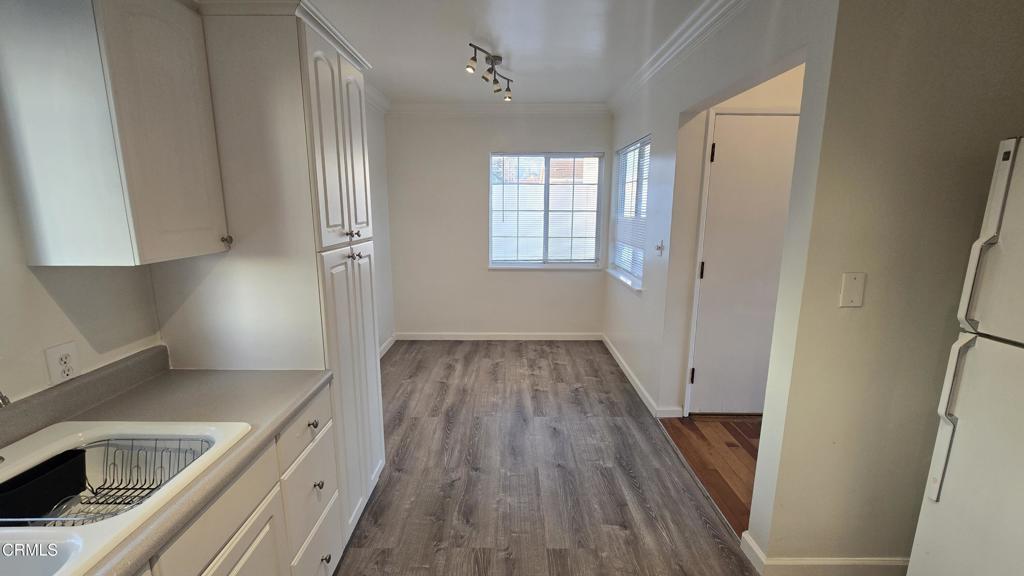 1483 N Altadena Drive