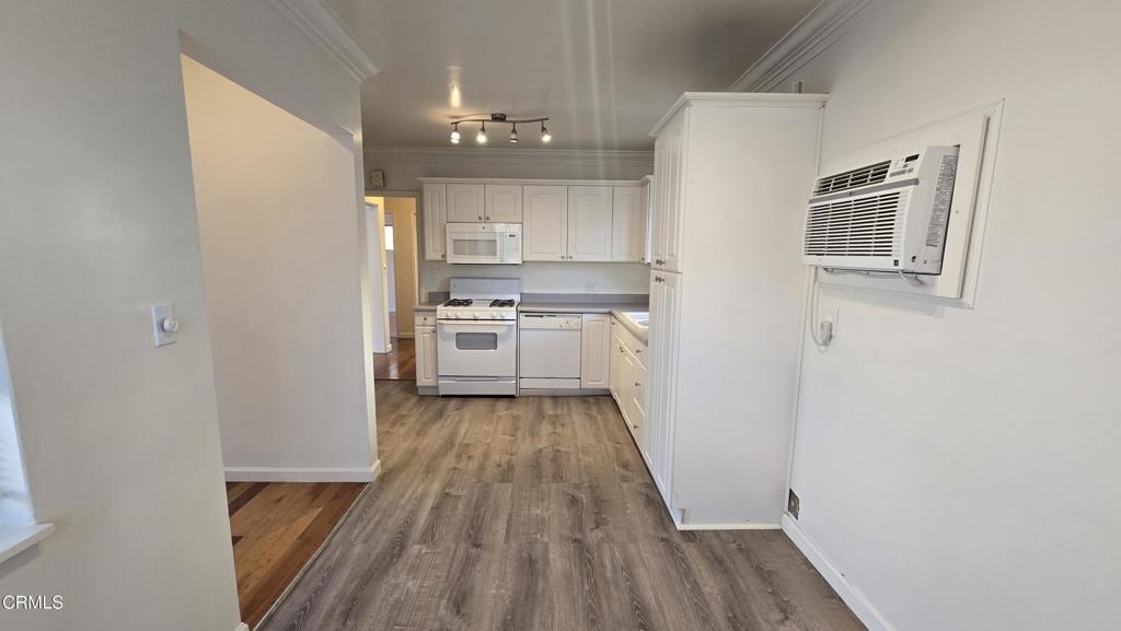 1483 N Altadena Drive