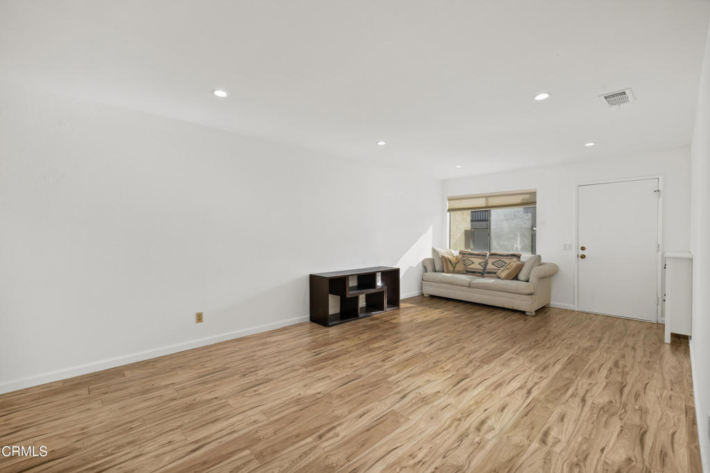 4181 Walnut Grove Avenue