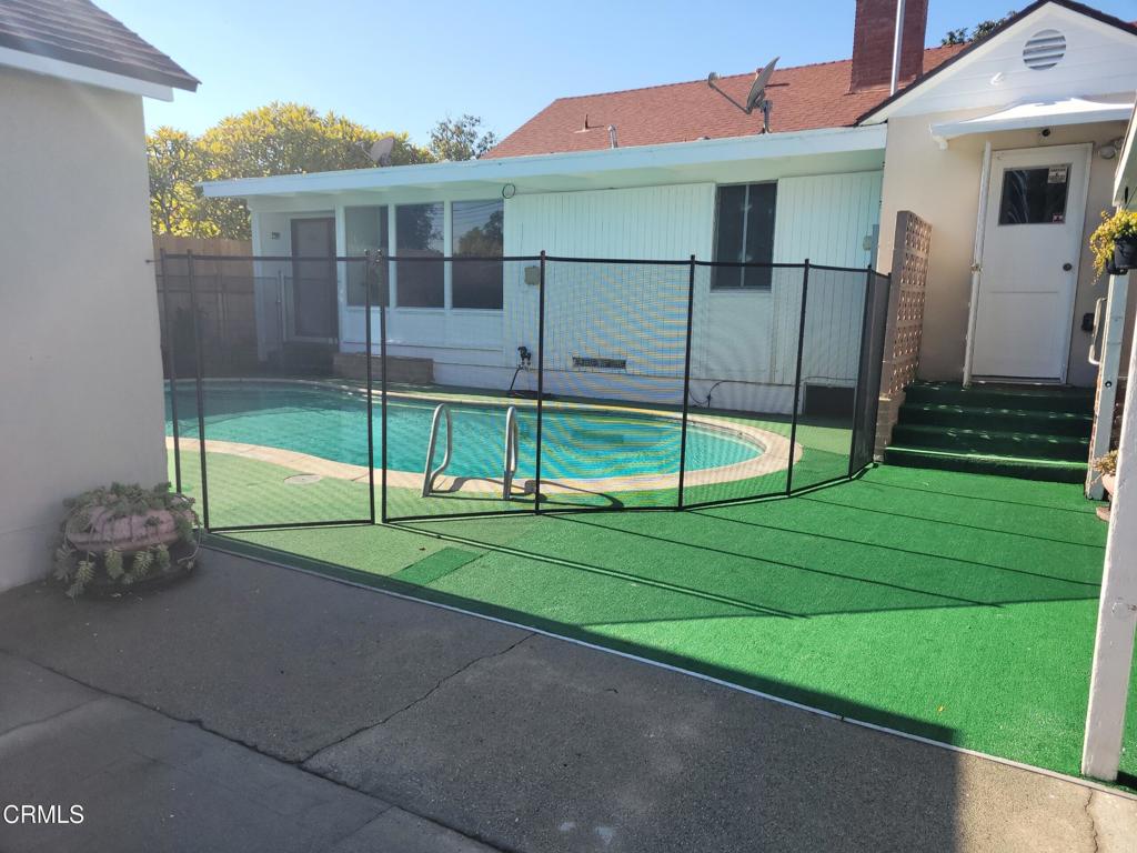 1100 S Stoneman Avenue