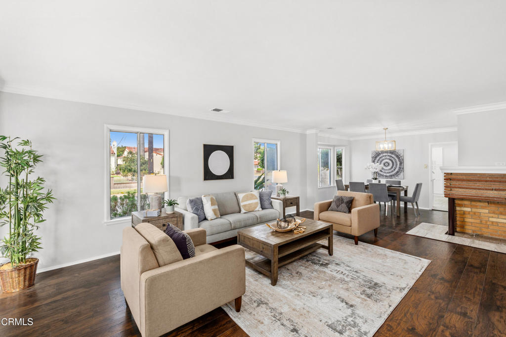 1100 S Stoneman Avenue