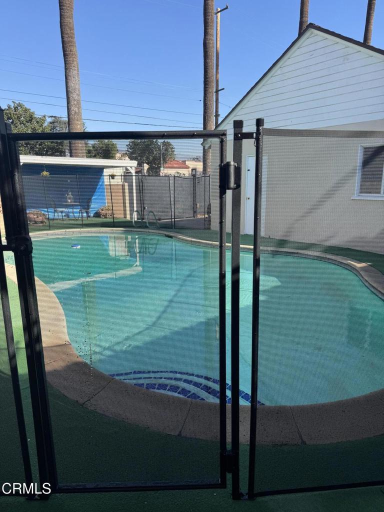 1100 S Stoneman Avenue