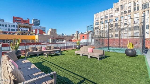 746 S Los Angeles Street 1001