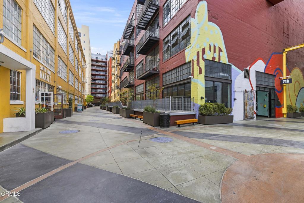 746 S Los Angeles Street 1001