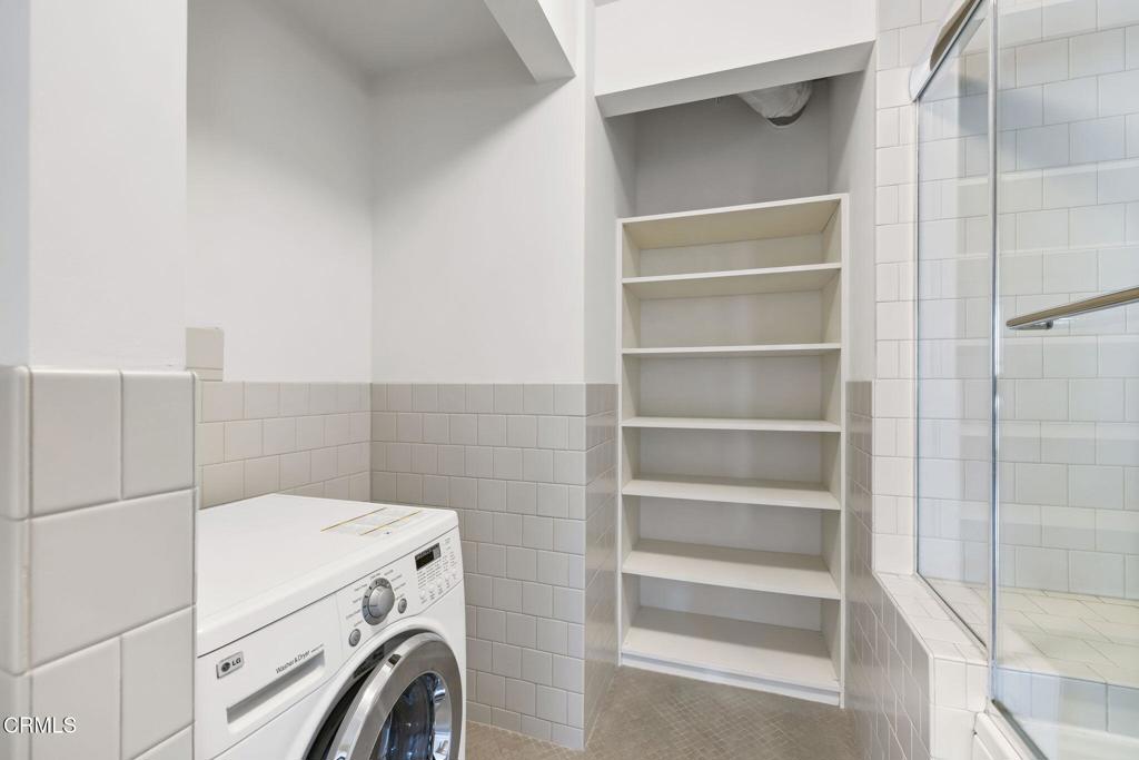 746 S Los Angeles Street 1001