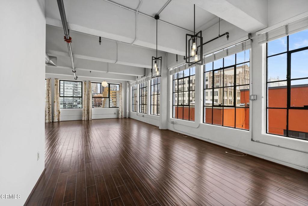 746 S Los Angeles Street 1001