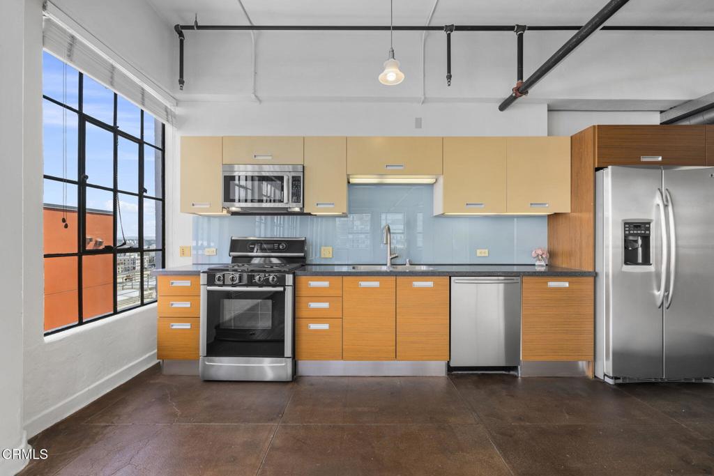 746 S Los Angeles Street 1001