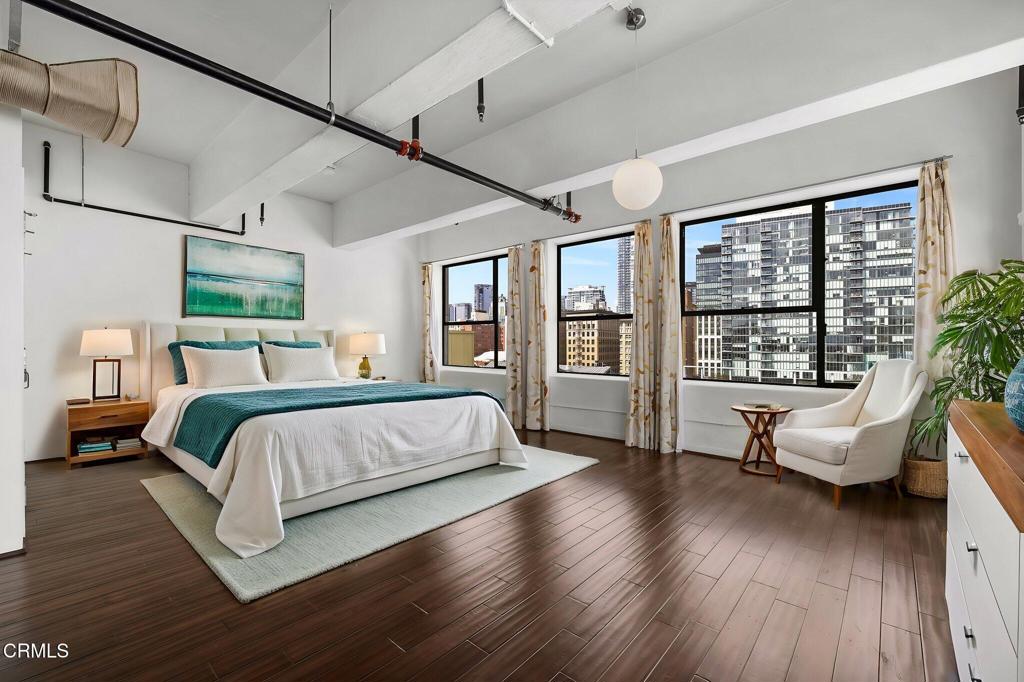 746 S Los Angeles Street 1001