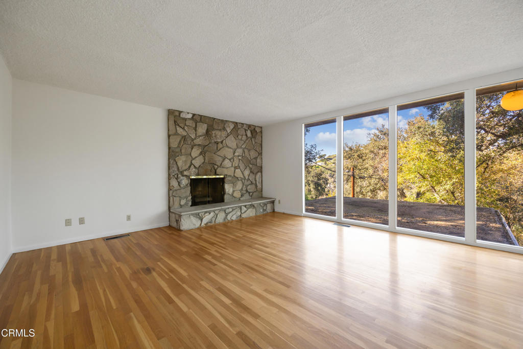 3556 Canyon Crest Road