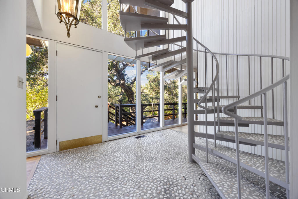 3556 Canyon Crest Road