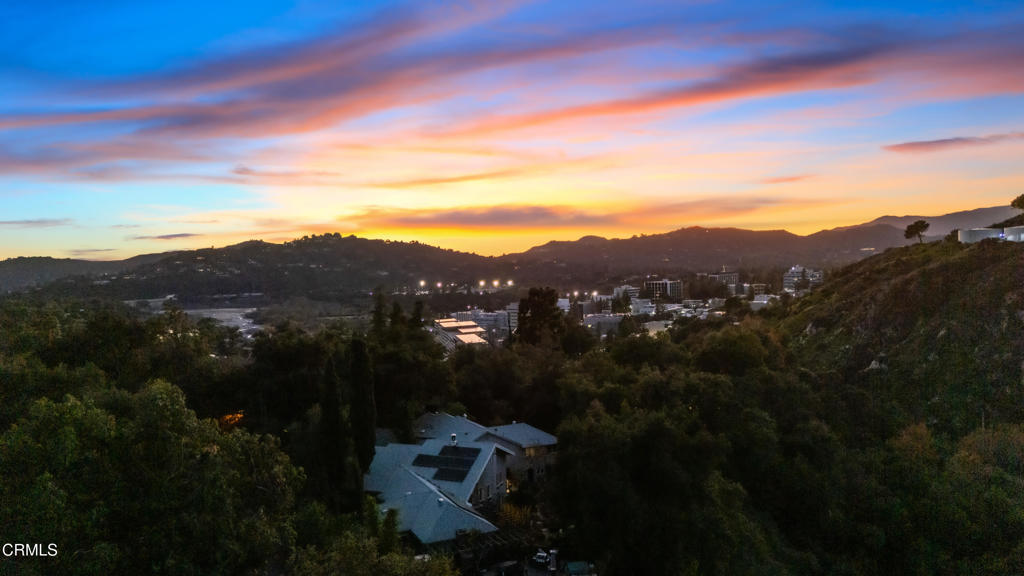 3556 Canyon Crest Road