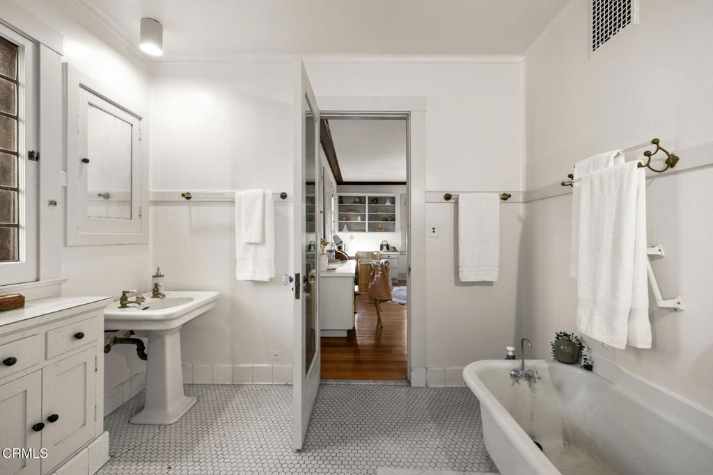 1305 Garfield Avenue