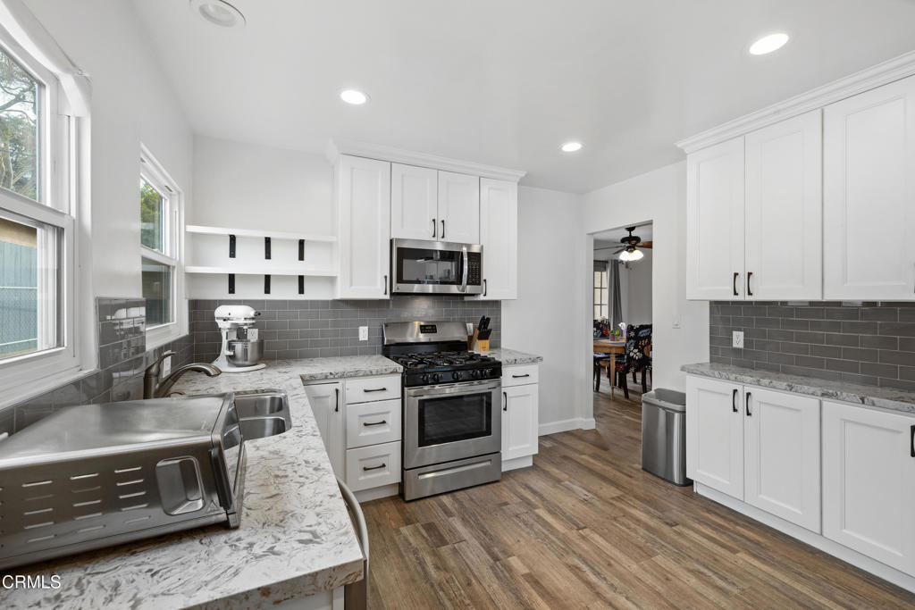 2941 Glenrose Avenue