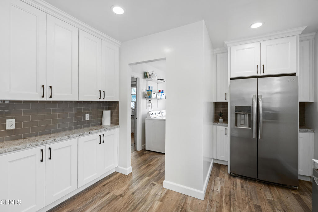 2941 Glenrose Avenue