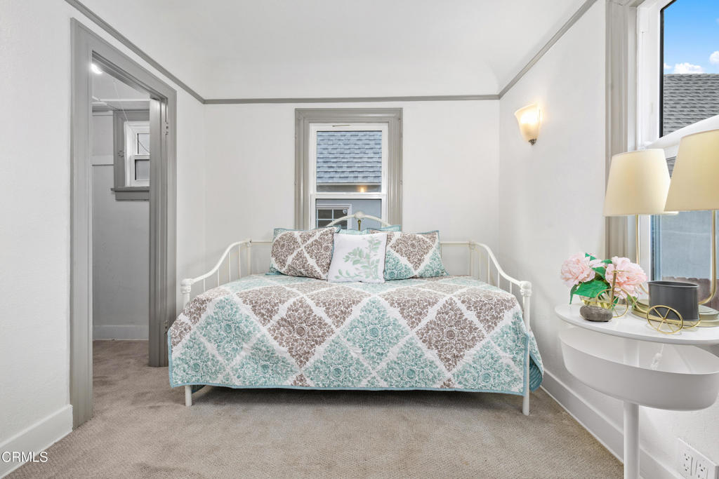 2941 Glenrose Avenue