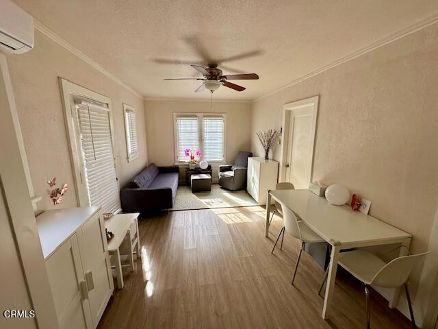 1107 E Howard Street