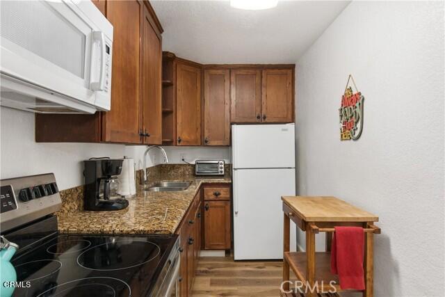 2821 N Los Felices Road 208