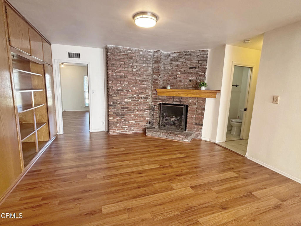 210 W Woodruff Avenue