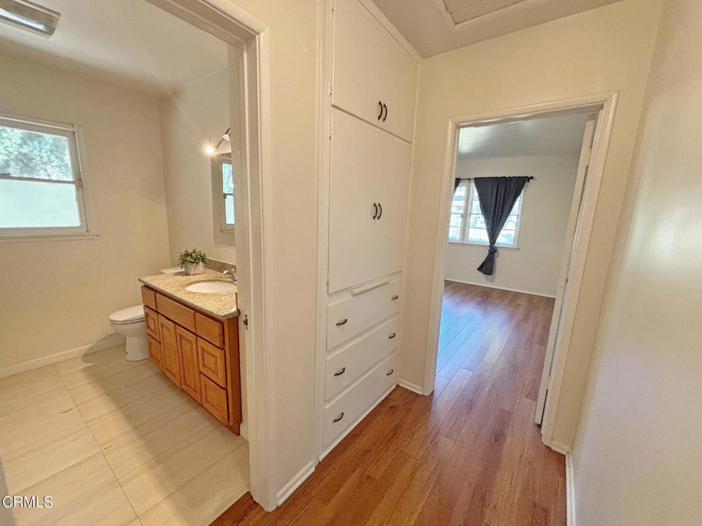 210 W Woodruff Avenue