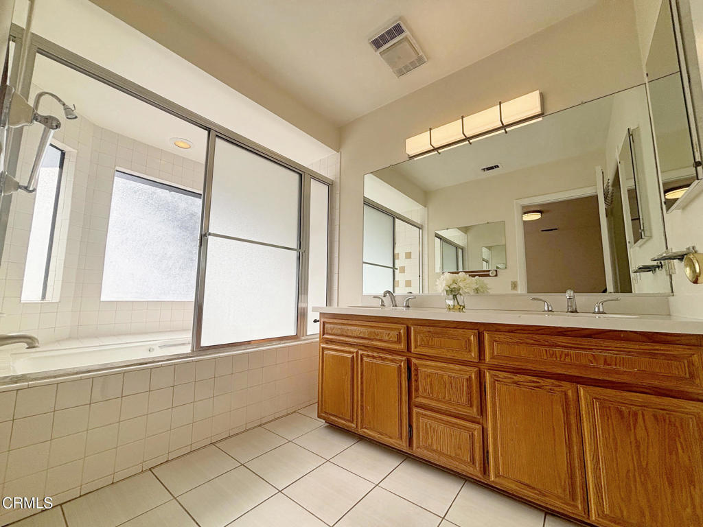 210 W Woodruff Avenue