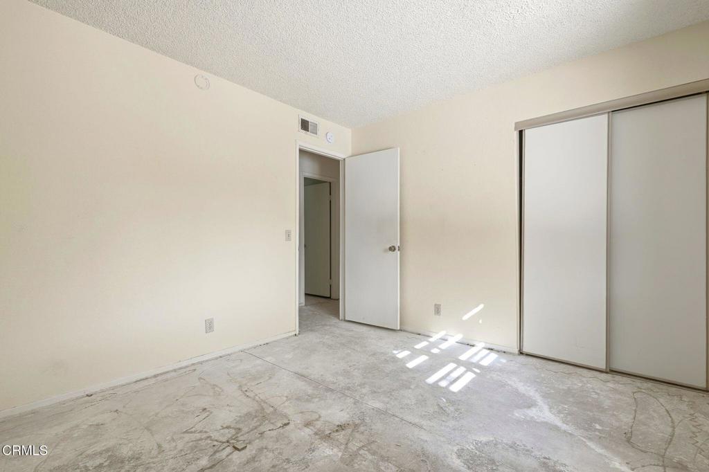 295 E Blue Mountain Way