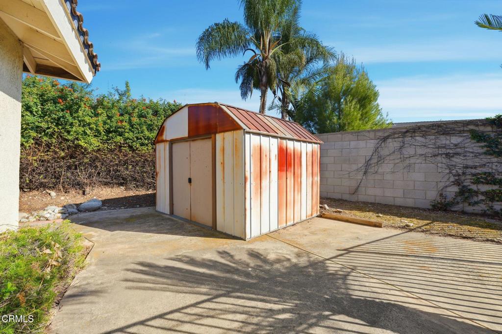 295 E Blue Mountain Way