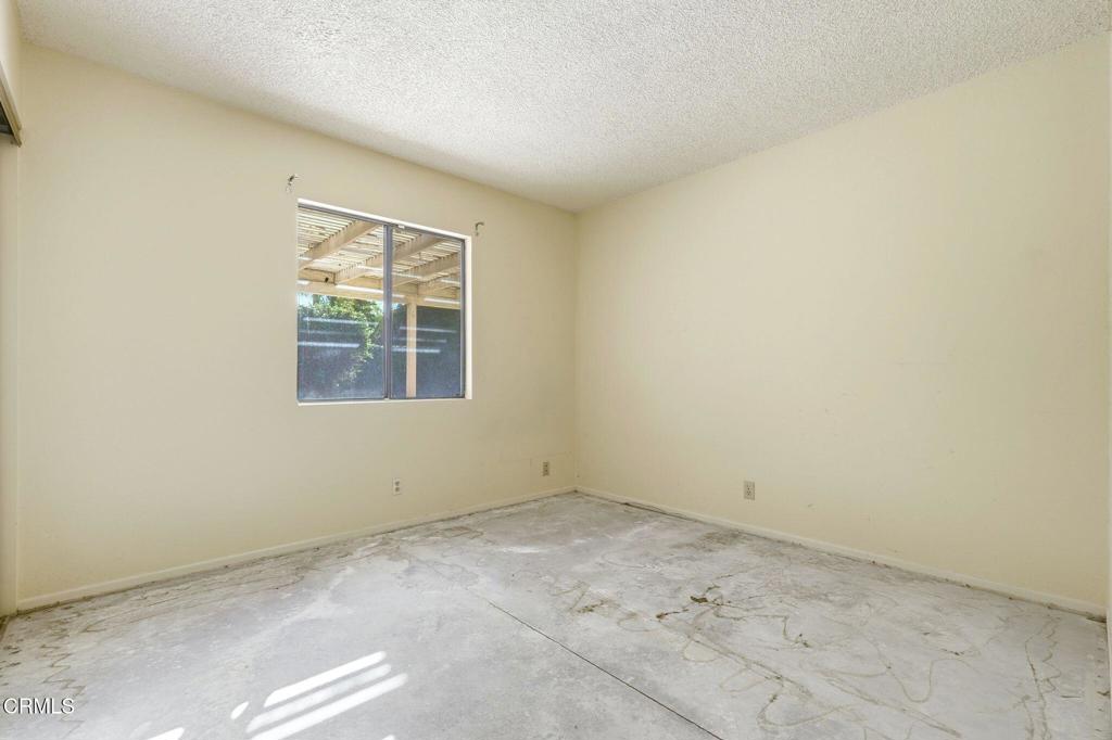 295 E Blue Mountain Way