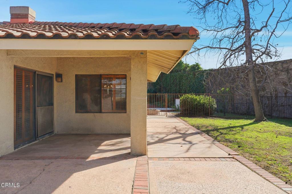 295 E Blue Mountain Way