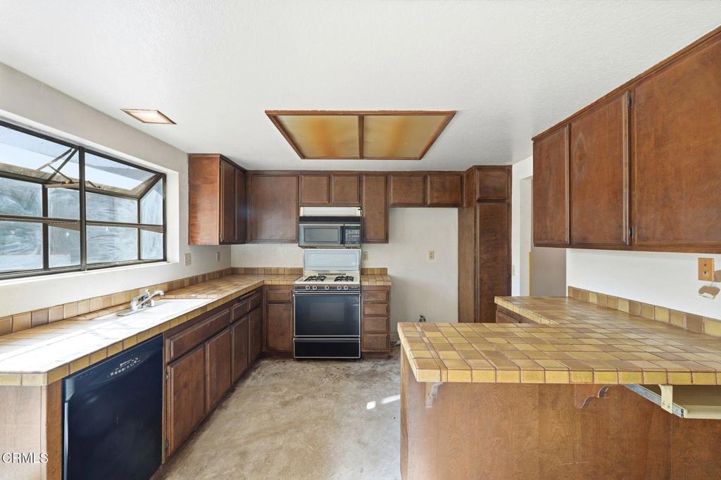 295 E Blue Mountain Way