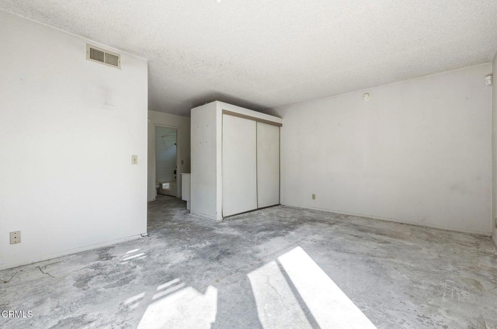 295 E Blue Mountain Way