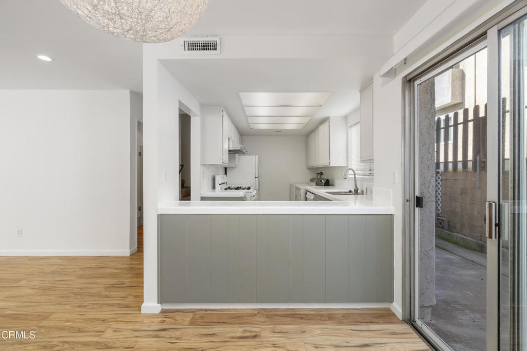 4181 Walnut Grove Avenue