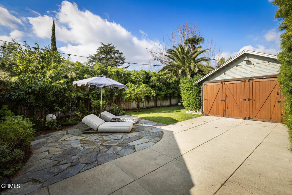 559 MacDonald Street